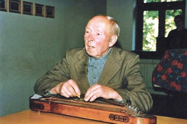 J. Telešius: „Kanklių muzika – tai vaistas nuo šiuolaikinį pasaulį užgulančio kurtumo“