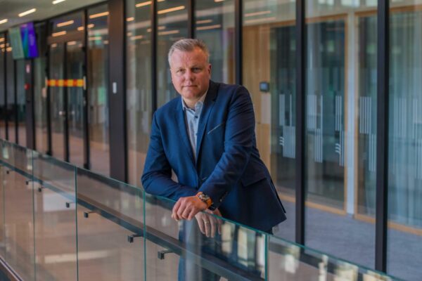 Juodas mėnuo telefoniniams sukčiams: operatoriai stabdė po 5 tūkst. skambučių per valandą