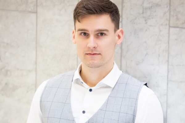 Gydytojas toksikologas papasakojo, kuo pavojinga negydoma priklausomybė: kenkia ne tik sveikatai