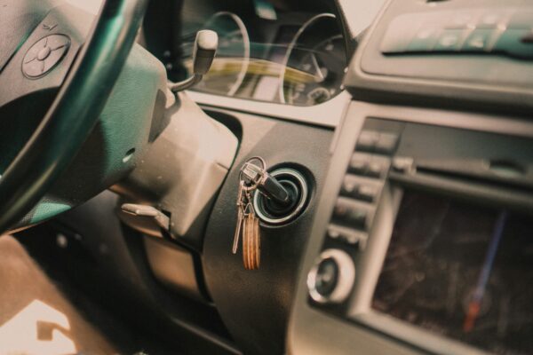 Apklausa: kokius automobilius šiemet svarstytų pirkti gyventojai?