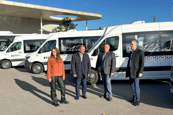 Į rajono kelius išriedėjo nauji elektrobusai